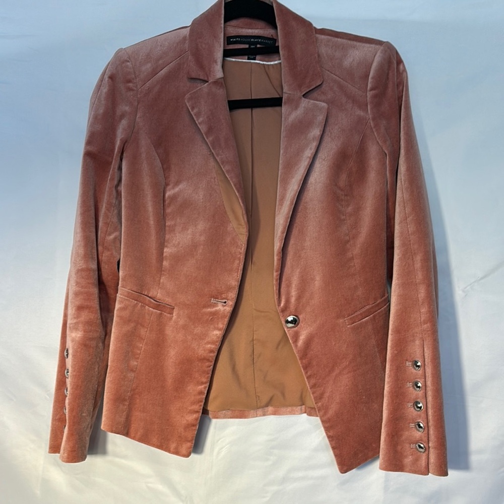 White House Black Market Blush Velvet Blazer • Size 00